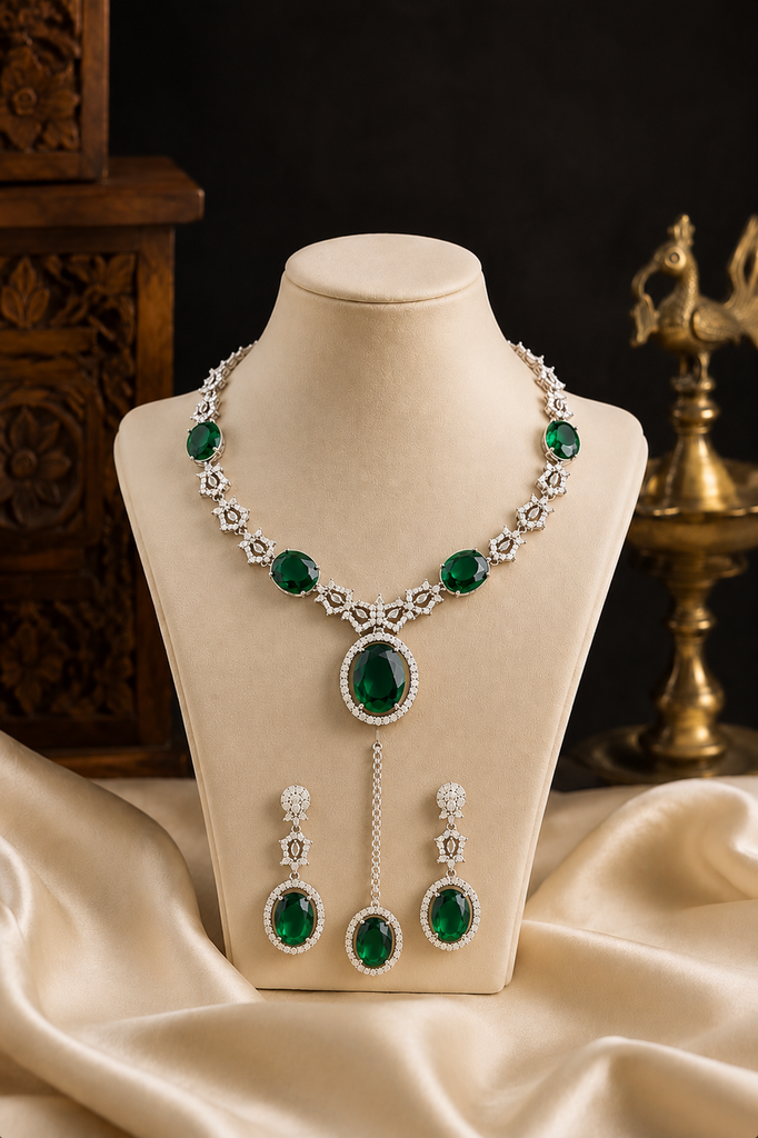 Emerald Majesty Halo Necklace Set
